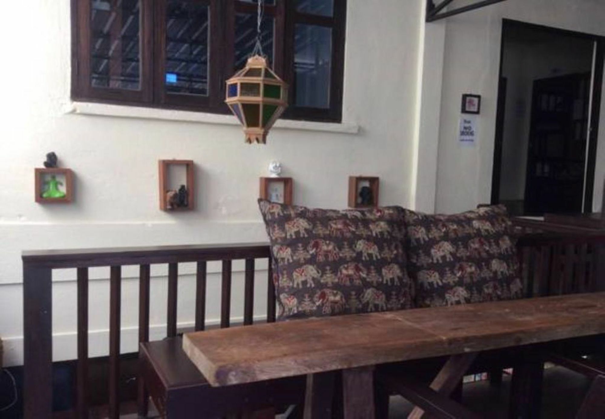 Thapae Backpackers Hostel (Adults Only) 치앙마이 외부 사진
